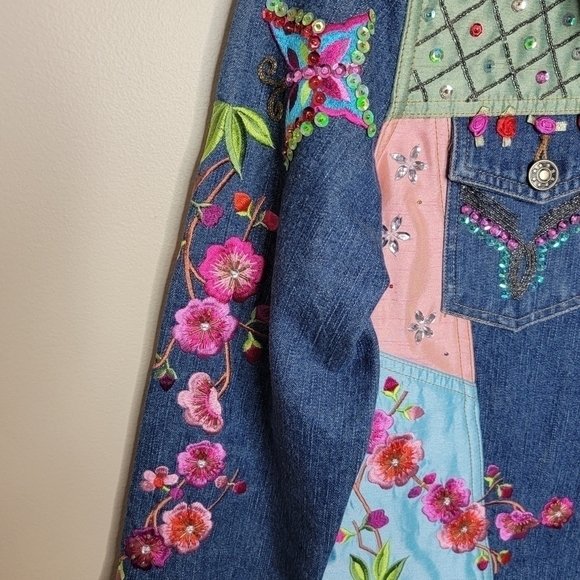 90s 00s Vintage Berek | Floral Butterfly Embroidered Sequin Beaded Jean Jacket - Picture 3 of 13